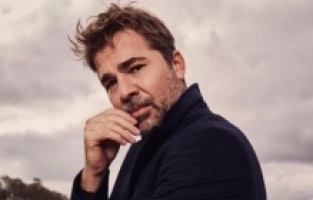 Engin Altan Düzyatan çocukların yaralarını sarmak için seslendi