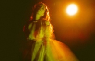 "Karanlıkta Kadınlar Sarı Görünür" Üsküdar Tekel Sahnesi’nde