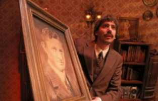 Savaş Dinçel’in ödüllü oyunu "Uçurtmanın Kuyruğu" seyirciyle buluşturuyor