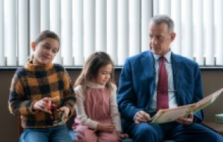 Tom Hanks, bu kez huysuz ihtiyar rolünde beyaz perdede!