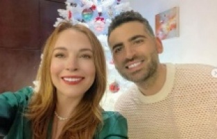 Ünlü oyuncu Lindsay Lohan bebek beklediğini duyurdu