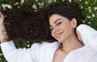 Demet Özdemir paylaştı, Oğuzhan Koç tepkisiz kalmadı!