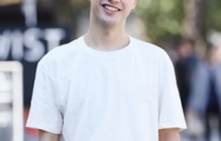 Fedakar dizisinin Sefer'i Ejder Özkarslıgil, Kafirun ile sinemaseverlerle buluşacak