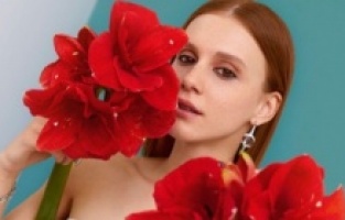 Ahsen Eroğlu Türkiye'yi terk ediyor!