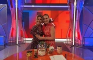 Ceyda Düvenci ve Gülben Ergen'in selülit muhabbeti gülümsetti!