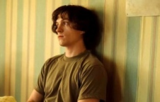 Tom Holland'lı The Crowded Room ne zaman başlıyor?