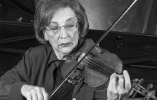 Dünyaca ünlü keman virtüözü Suna Kan hayatını kaybetti