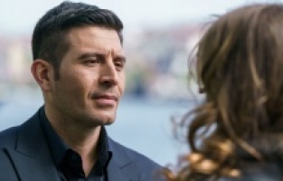 Hayri köşeye sıkışıyor