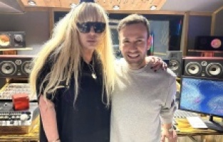 Zerrin Özer'den tam 14 yıl sonra yeni albüm