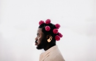 2024 Pirelli Takvimi için Prince Gyasi deklanşöre basacak