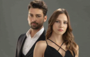 Alp Navruz ve Alina Boz’lu "Elimi Bırakma" 5 yaşında!