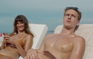 Altın Palmiye ödüllü “Hüzün Üçgeni" KüçükÇiftlik Bahçe Sineması’nda