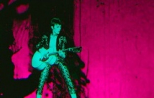 David Bowie'nin yolculuğuna tanıklık ettiğimiz "Moonage Daydream" TOD'da!