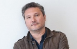 Yönetmen Umut Aral, Artist International Group'la anlaştı