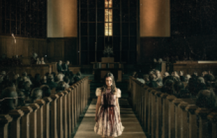 "Exorcist: İnançlı" filminden ana afiş paylaşıldı