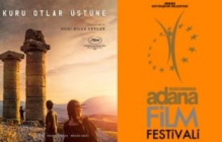 "Kuru Otlar Üstüne" Adana'da dakikalarca alkışlandı