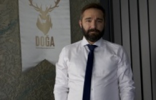 "Avatar" filminde kullanılan animasyon kostümünü “Sarı Bülbül” için satın aldı