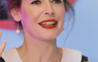 Pelin Batu: "Cumhuriyet benim için kadın demek"