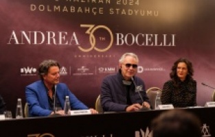 Andrea Bocelli: “Ben sesimden feragat edebilirim yeter ki barış tesis edilsin”