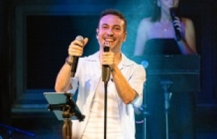 Koç: "Şarkılarımı hediye ediyorum"