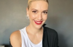 Bergüzar Korel'den "Kuran'ın Türkçesi ders olsun" açıklaması!