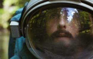 Netflix, Adam Sandler'lı "Spaceman" filminden fragman paylaştı