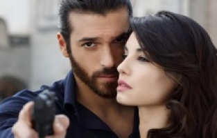 Bosna Hersek, Can Yaman için gün sayıyor