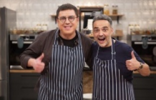 İbrahim Büyükak mutfağa giriyor