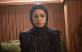 Meryem kızının evliliğine onay veriyor