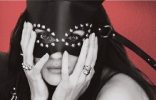 Tuba Büyüküstün kendini Paris'e benzetti!