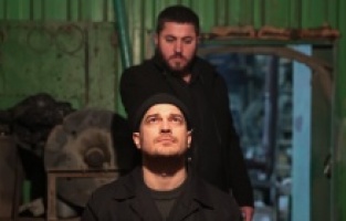 Zafer soluğu Dağhan'ın evinde alıyor