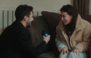 Ben Bu Cihana Sığmazam setinde sürpriz evlenme teklifi