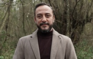 Bir Sevdadır’ın  babacan Engin Hoca’sı!