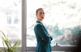 Defne Kayalar YARGI dağıtacak