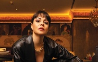 Burcu Türünz: Oynamanın her türevini seviyorum!