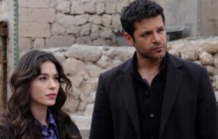 Sultan Ömer'e destek oluyor!