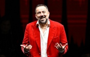 Ata Demirer Volkswagen Arena’yı inletti