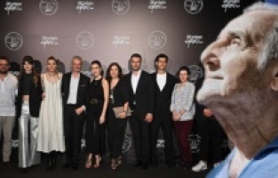 DEVRİM’in galasına ünlü akını