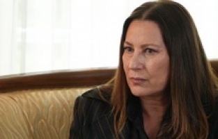 Güzide, Tarık'ın maskesini düşürüyor!