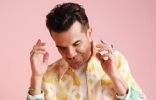 Kenan Doğulu'dan Kahve sürprizi