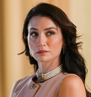 “Bu kadın nasıl 42 yaşında ya?"