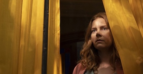 Netflix filmi Penceredeki Kadın'dan yeni görseller paylaşıldı