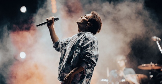 Kenan Doğulu İzmirlilere unutulmaz bir gece yaşattı