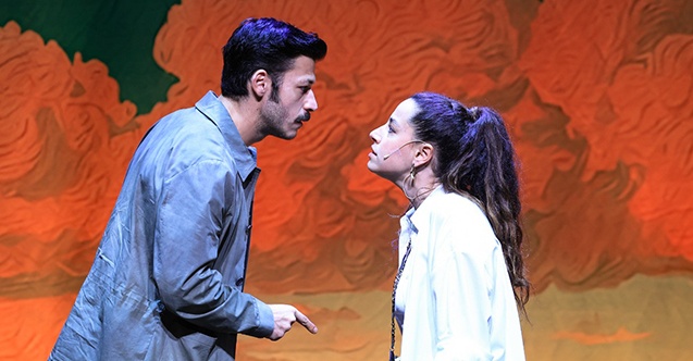 “FORA” prömiyerini yaptı