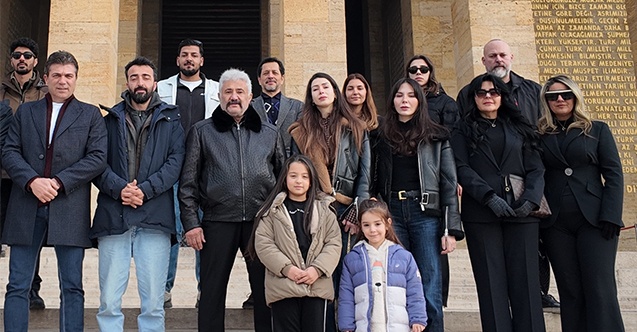 ÇATLI" film ekibinden Anıtkabir’e anlamlı ziyaret