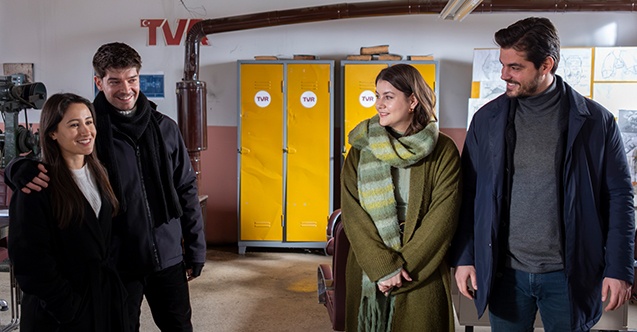 Amcaoğullarından eşlerine romantik sürpriz