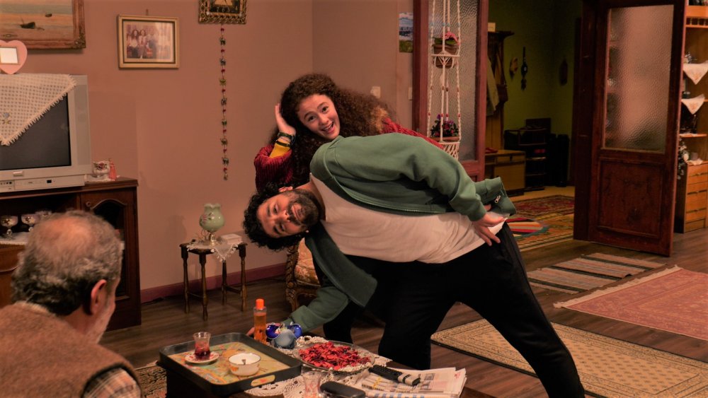 Eshaklarning yaqindan pornografik fotosuratlari